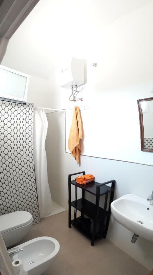 Villa Fra Il Glicine E Il Sambuco à Monopoli Extérieur photo